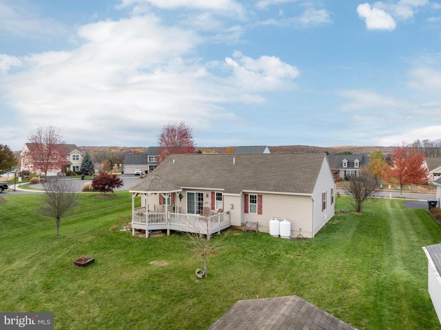 245 Archers Glen Circle photo 2