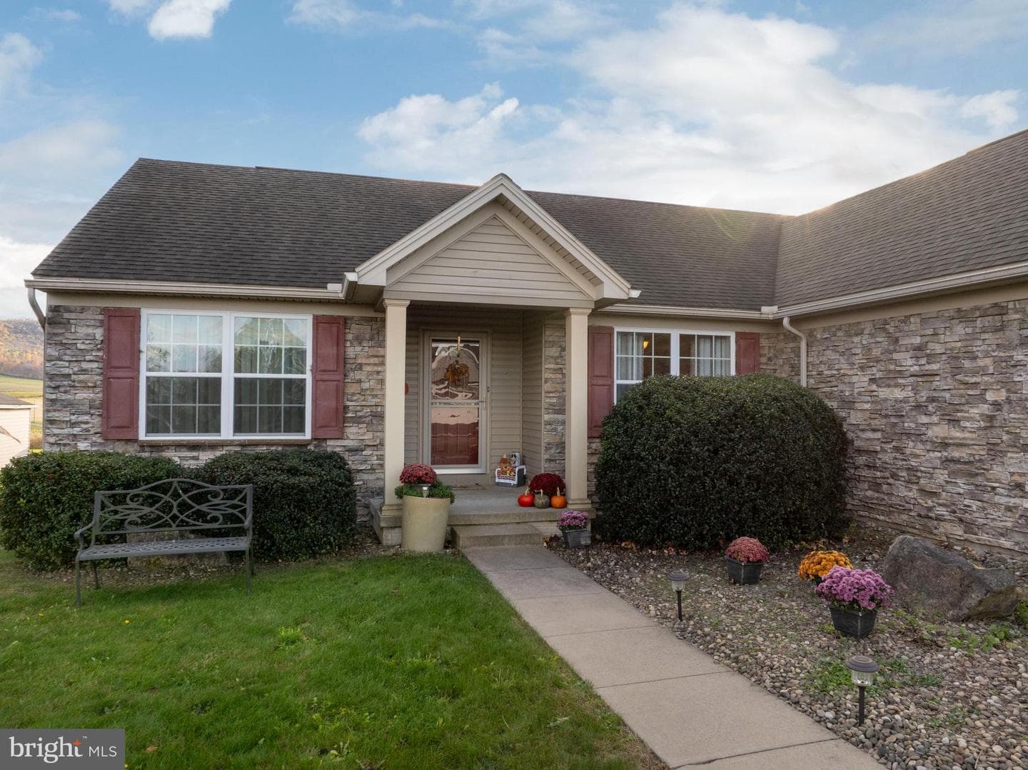 245 Archers Glen Circle photo 5