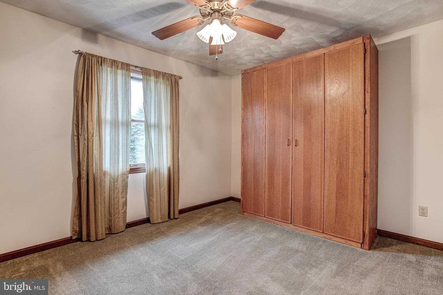 1765 Cambridge Drive photo 25