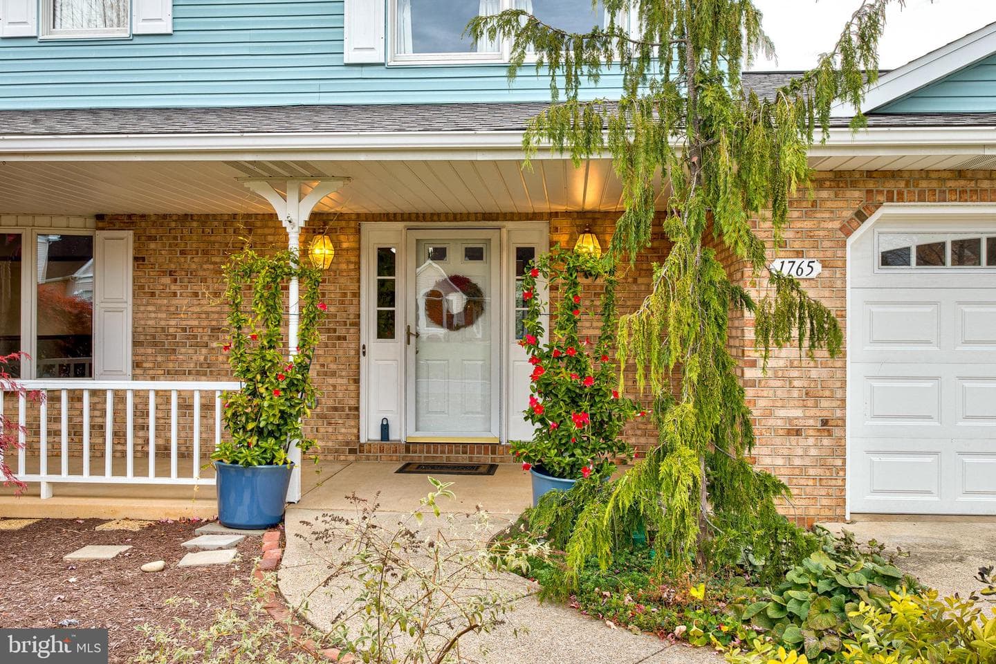 1765 Cambridge Drive photo 3