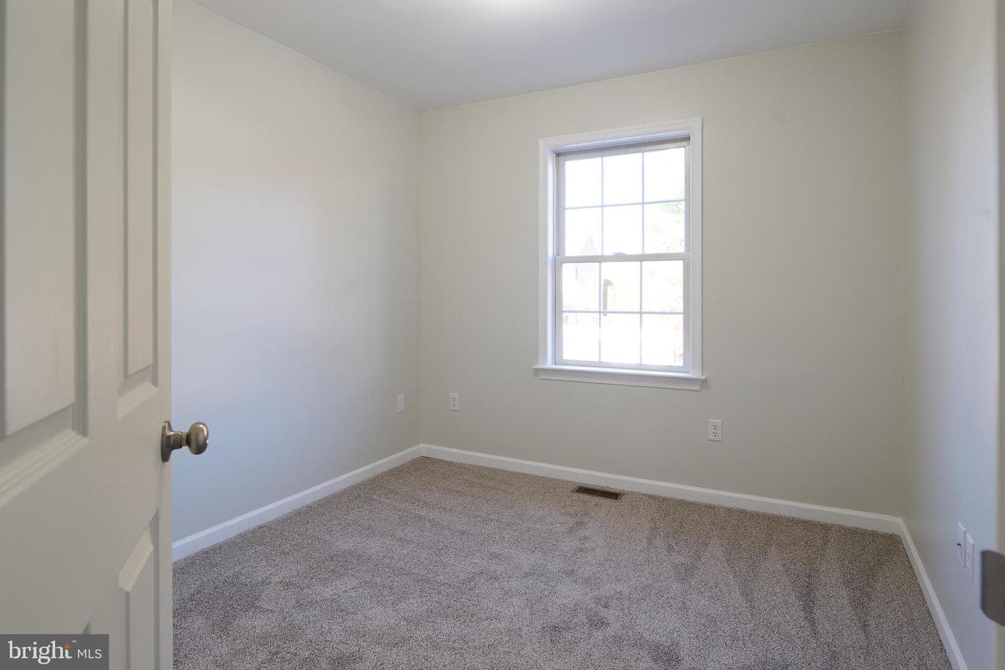 3182 Carnegie Drive photo 27