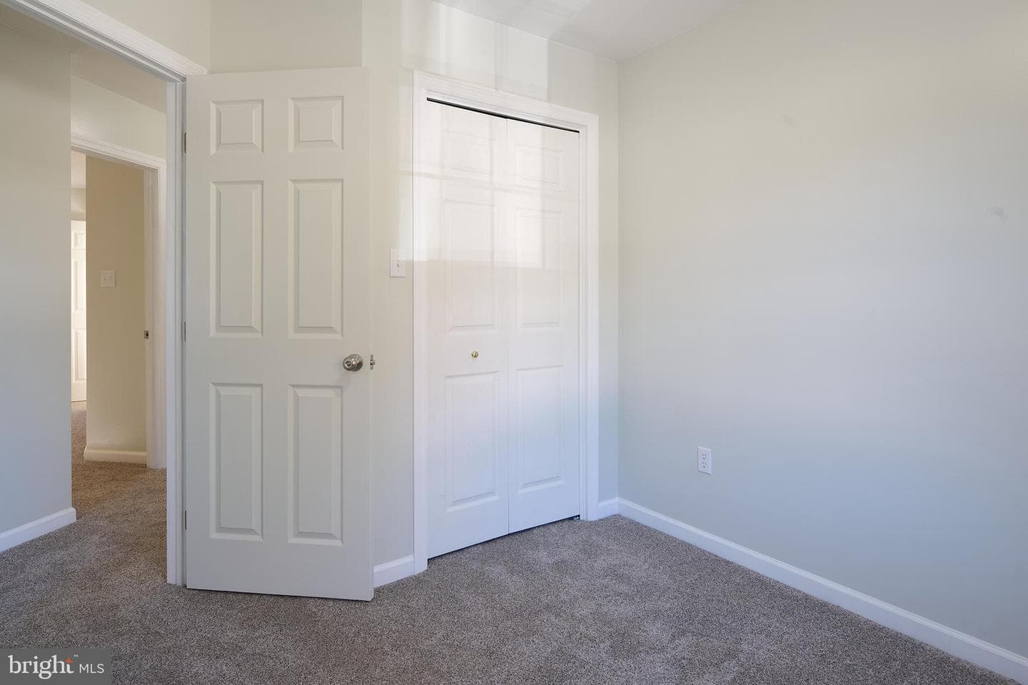 3182 Carnegie Drive photo 30