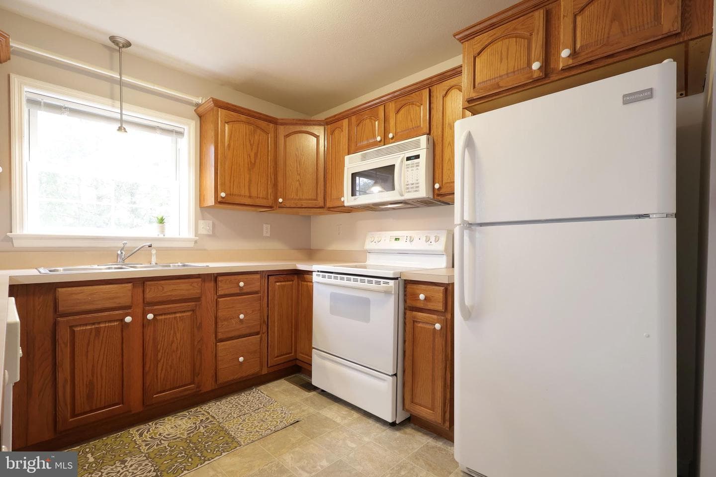 210 Amblewood Way photo 16