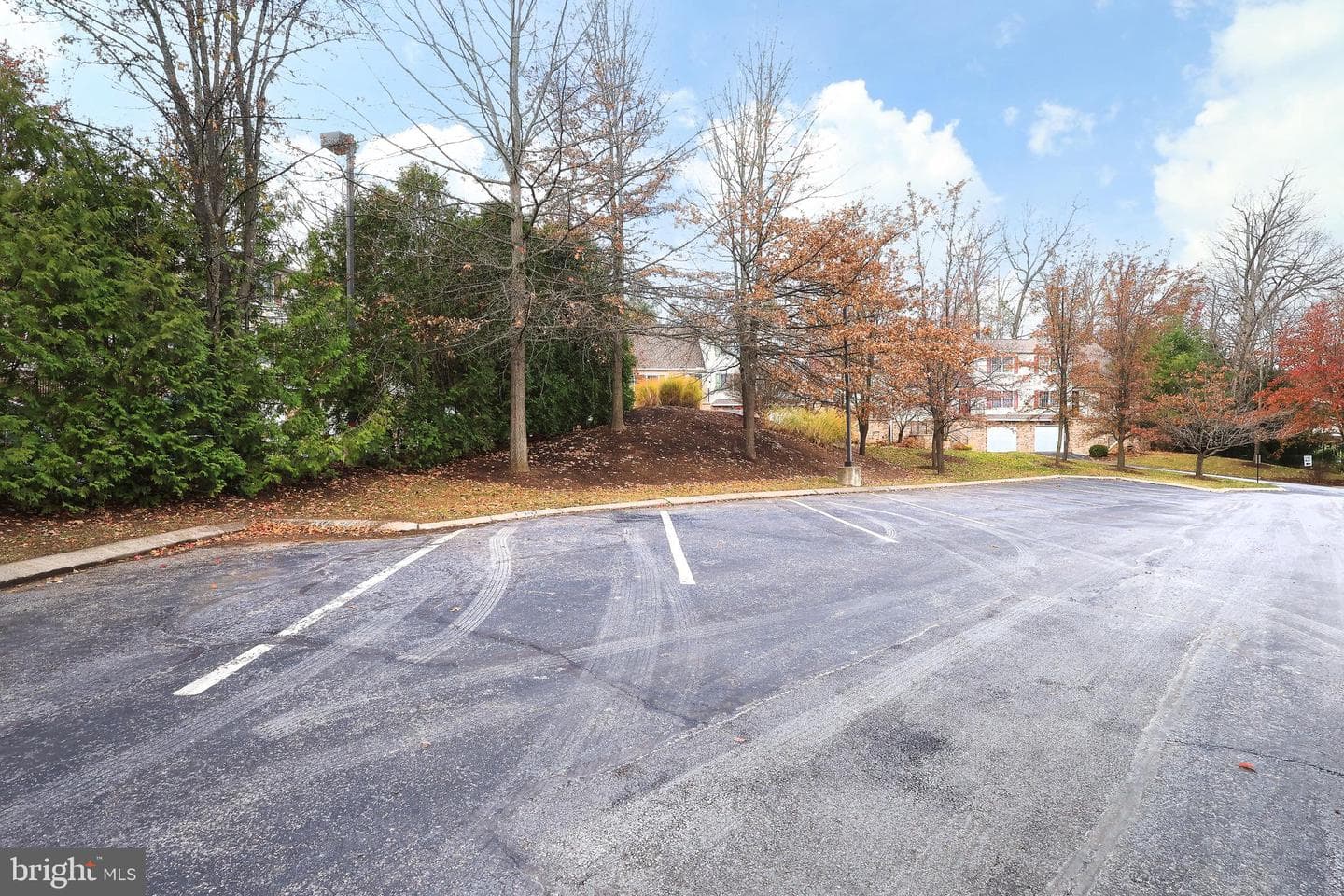 210 Amblewood Way photo 43