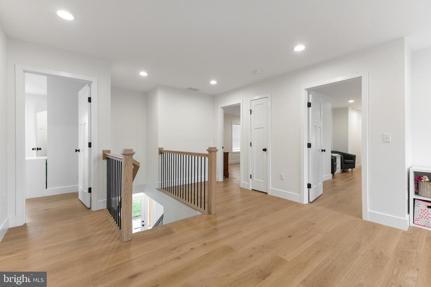 411 Farmhill Drive photo 28