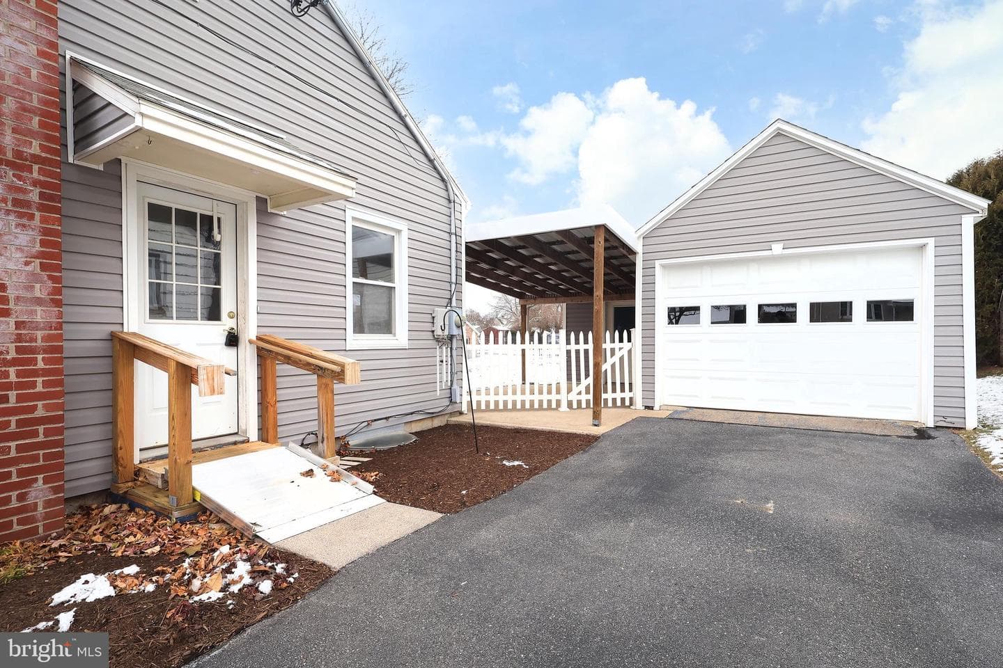 121 Harvey Street photo 30