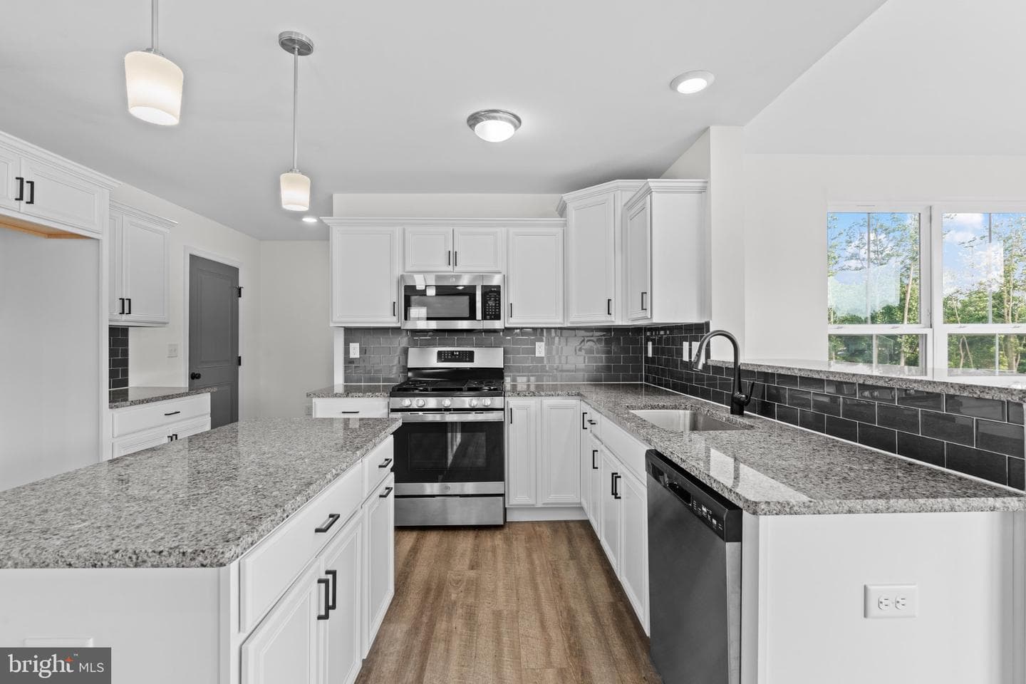 384 Old Ivy Drive photo 12