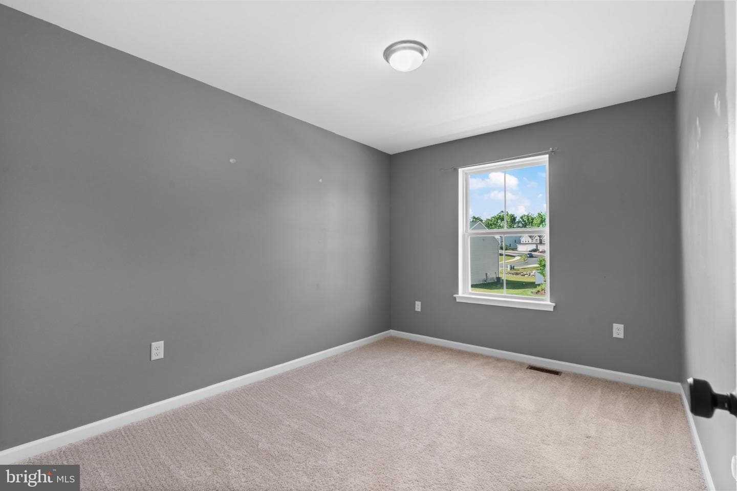 384 Old Ivy Drive photo 27