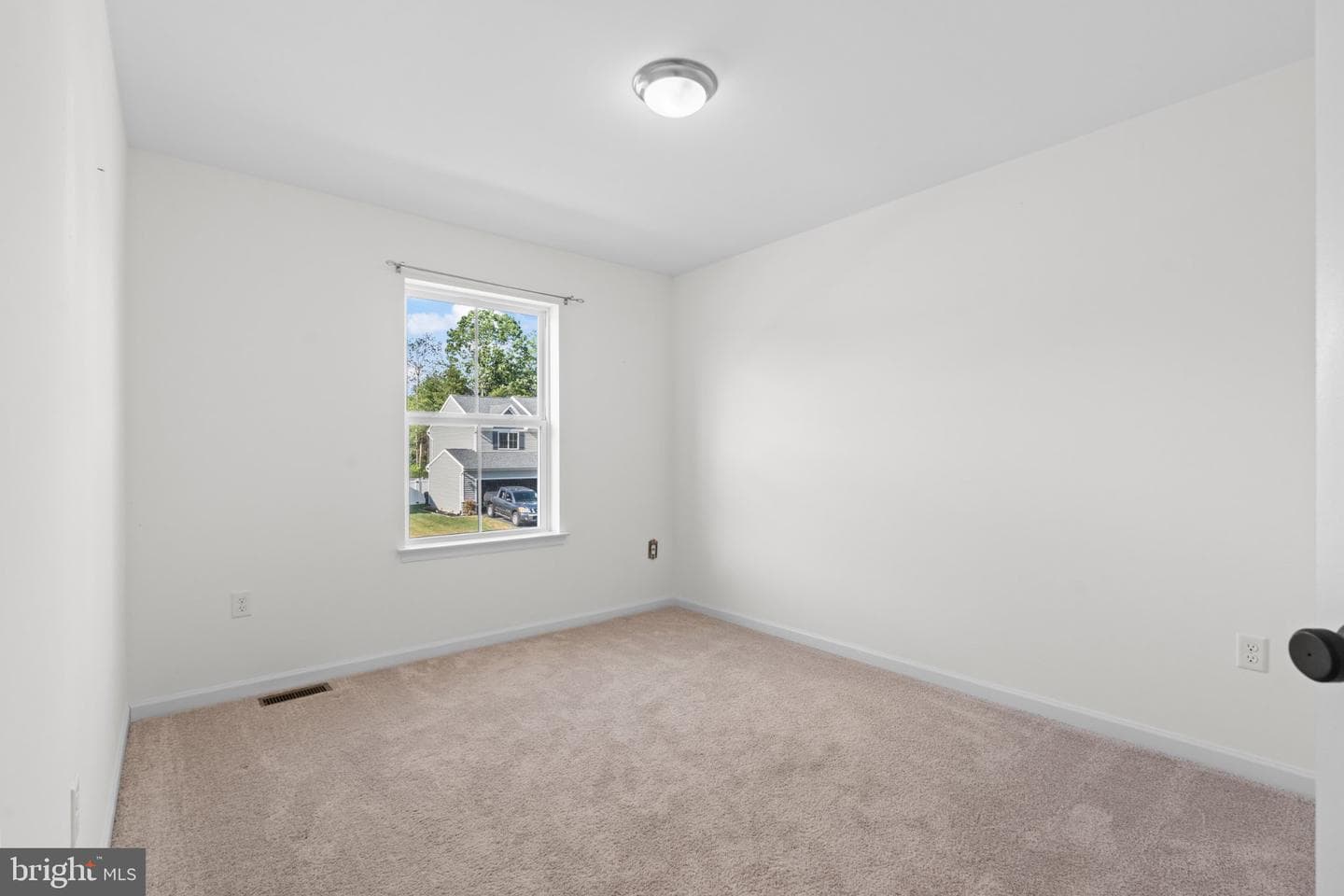 384 Old Ivy Drive photo 28