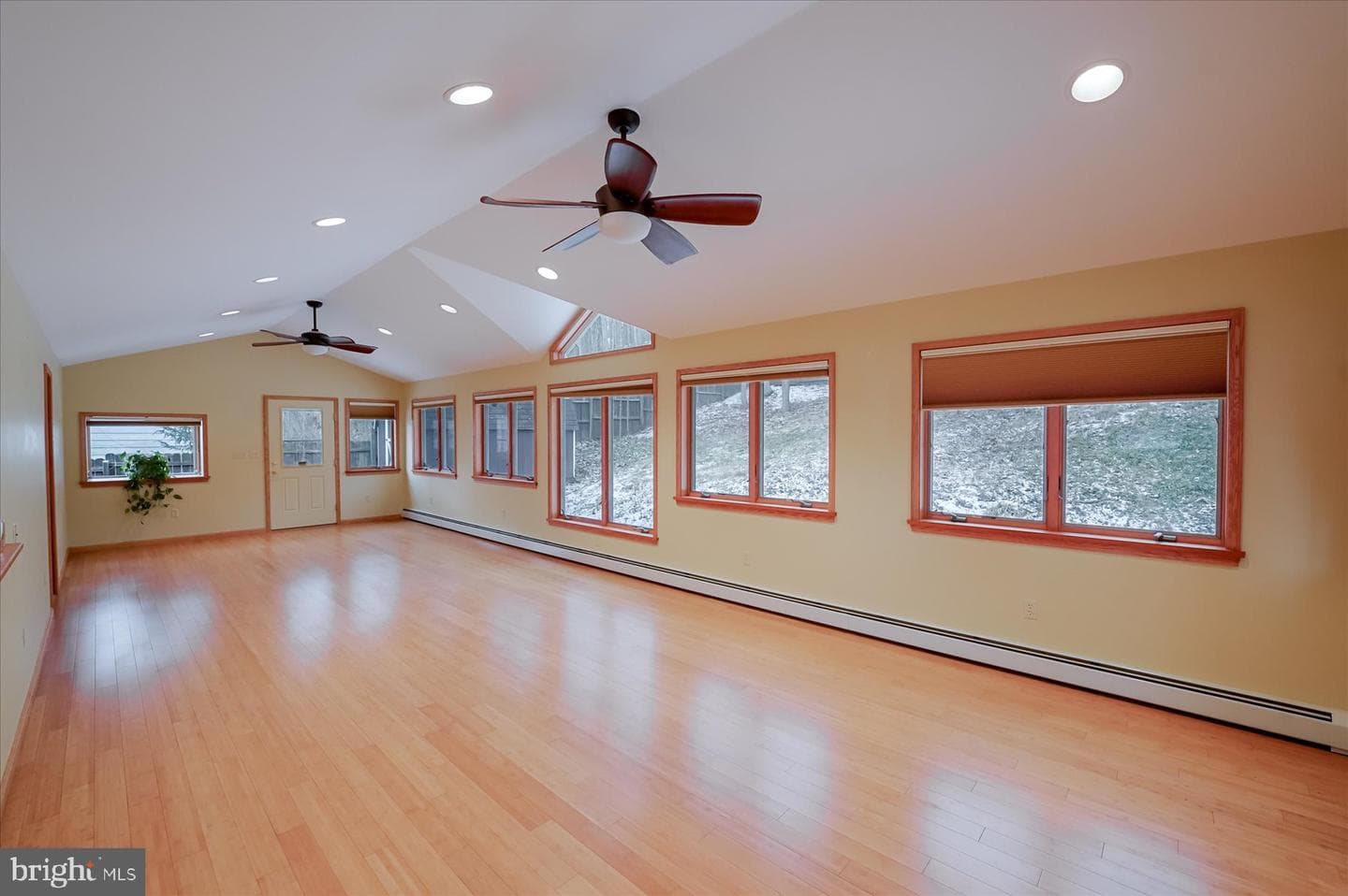 633 W Hillside Avenue photo 11