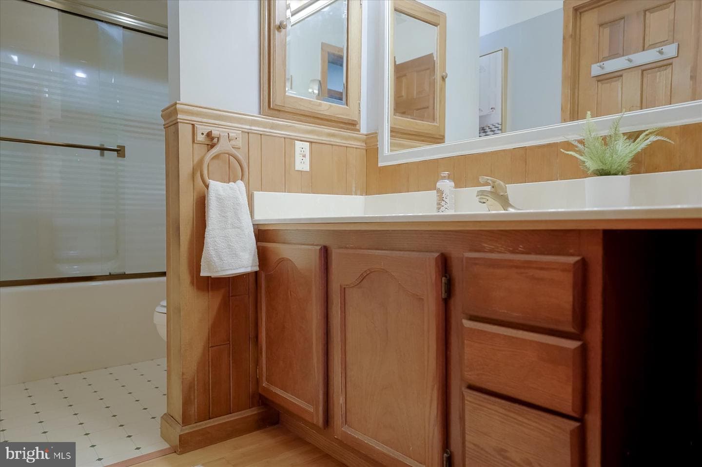 633 W Hillside Avenue photo 17