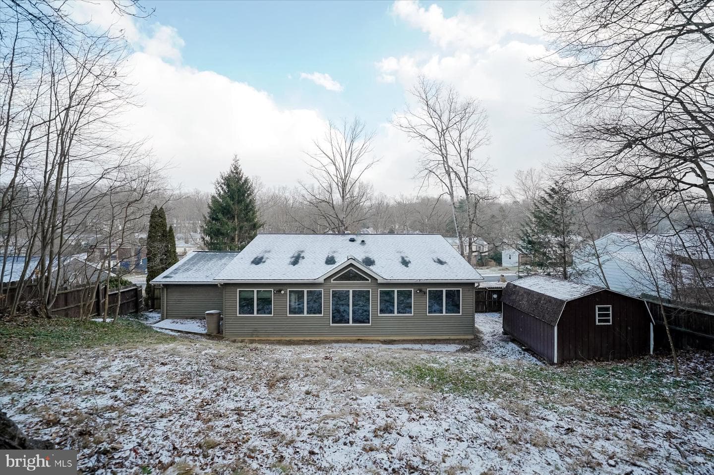 633 W Hillside Avenue photo 34
