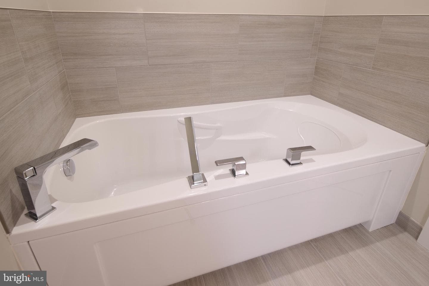 217 W Beaver Avenue #1008 photo 29