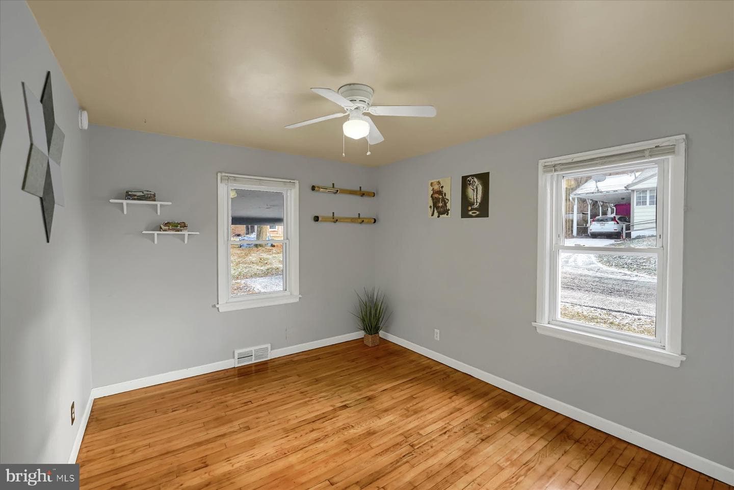 147 Sunset Avenue photo 19