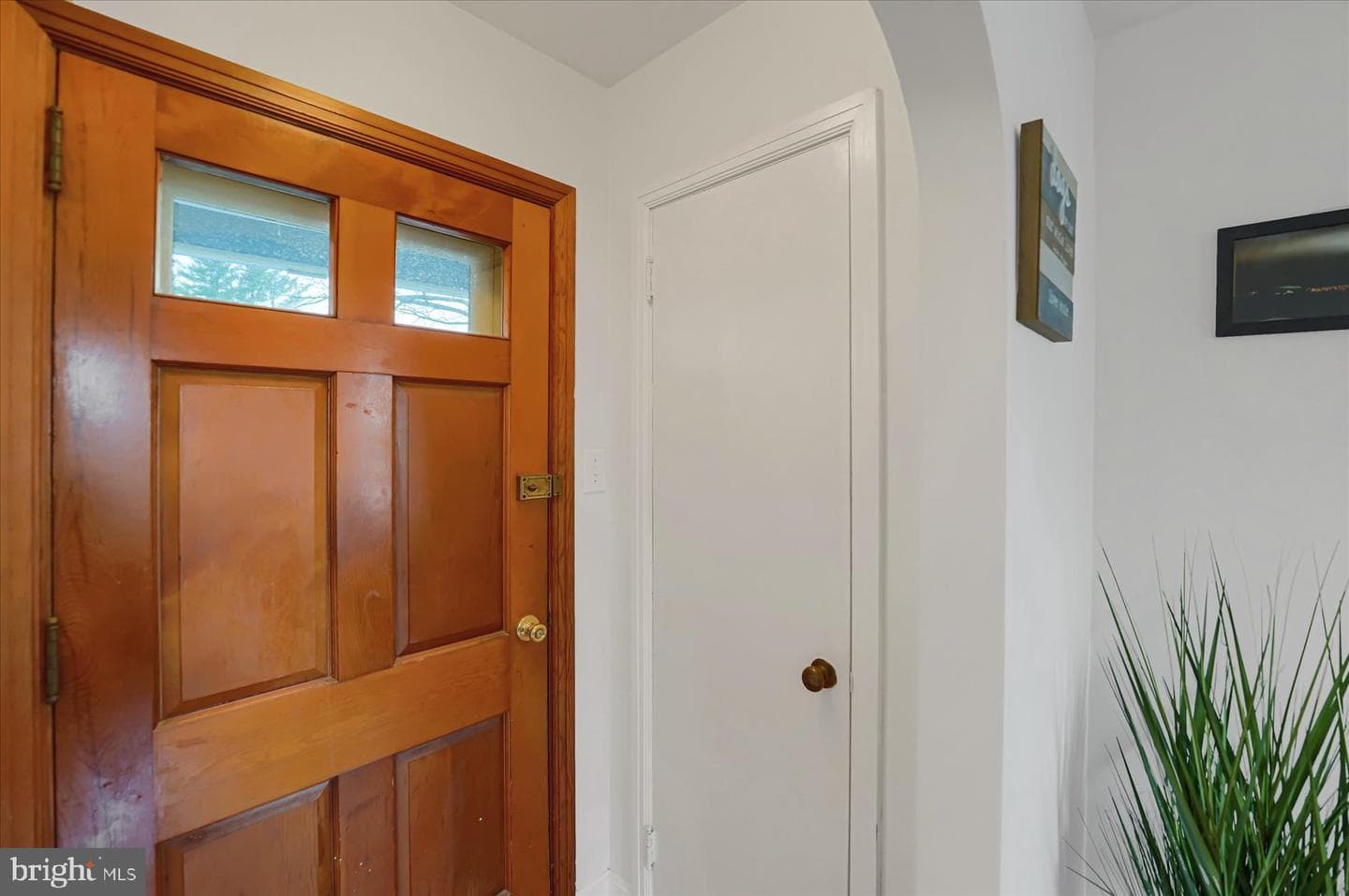 147 Sunset Avenue photo 2