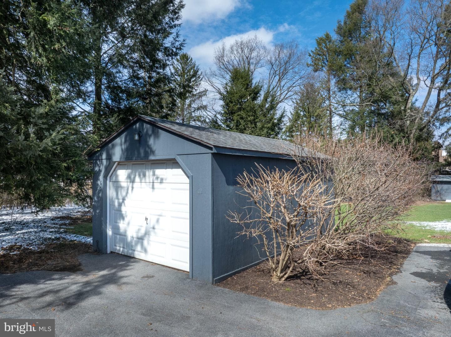 327 Arbor Way photo 23
