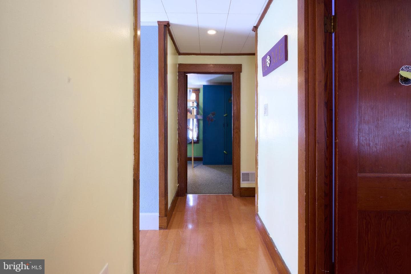 127 E Aaron Square photo 20