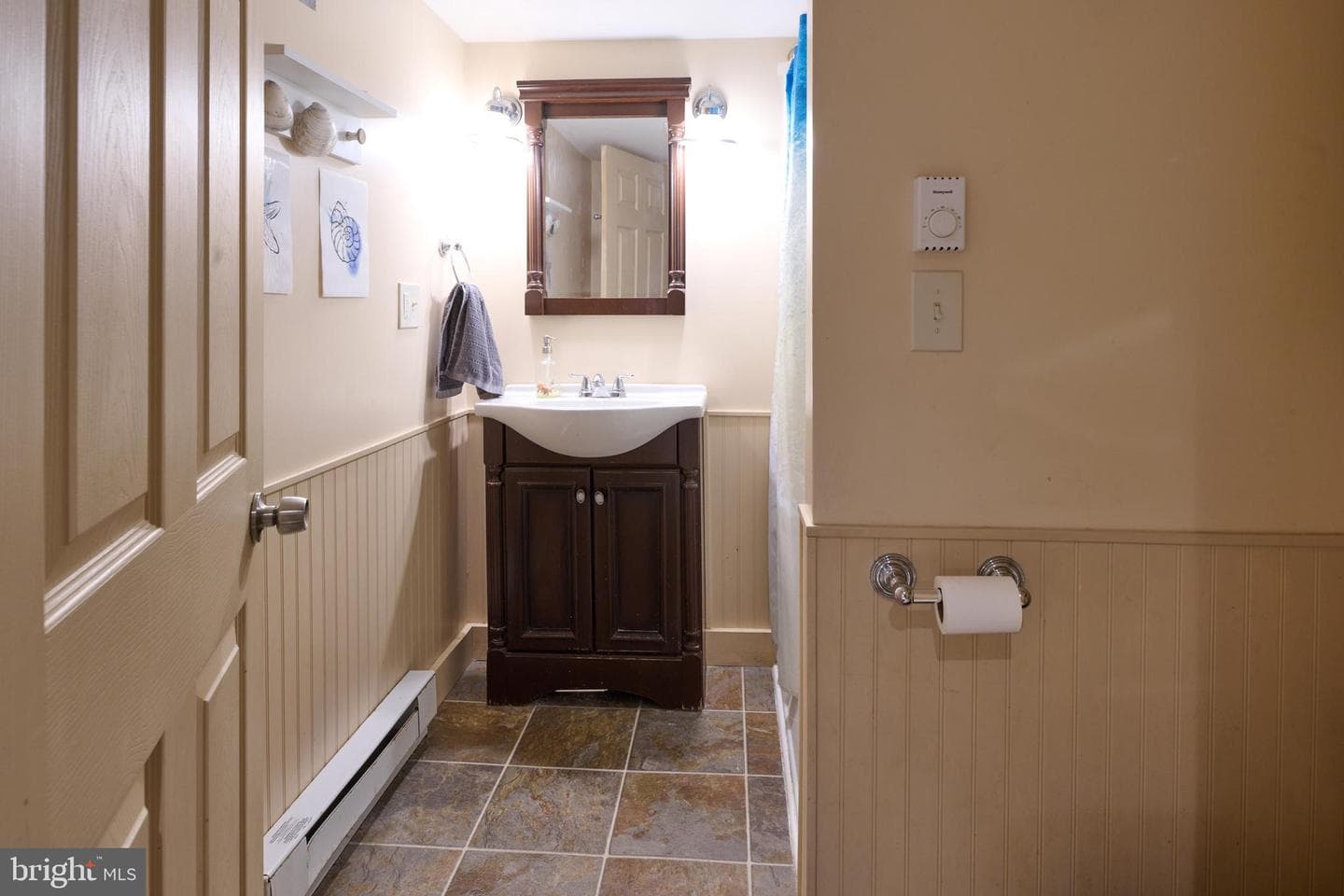 127 E Aaron Square photo 35