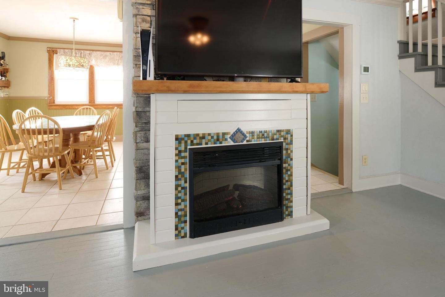 127 E Aaron Square photo 7