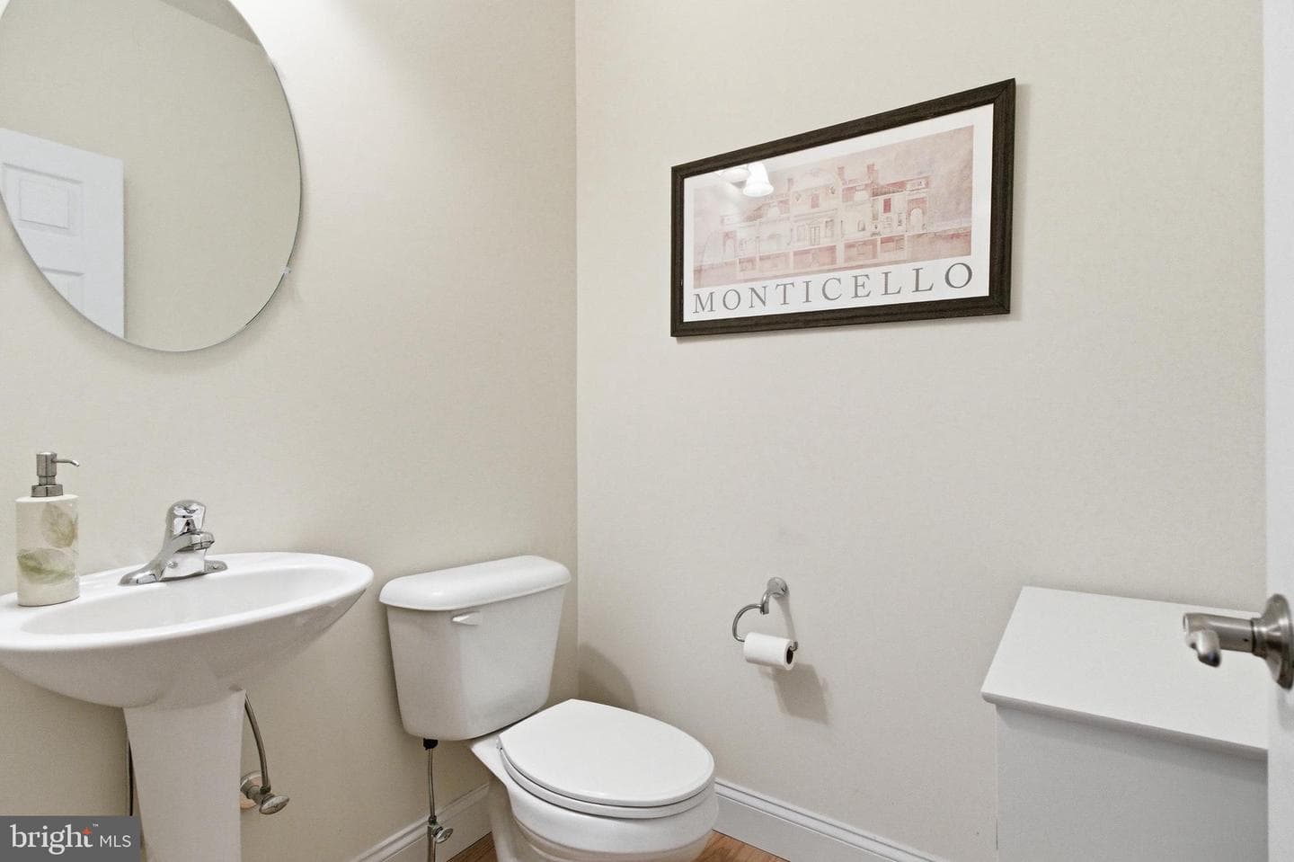 240 Aster Avenue photo 25