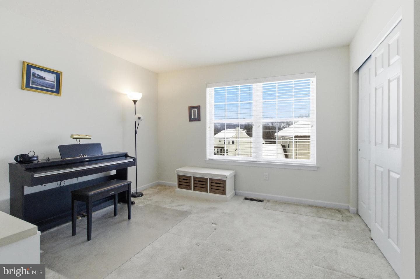 240 Aster Avenue photo 33