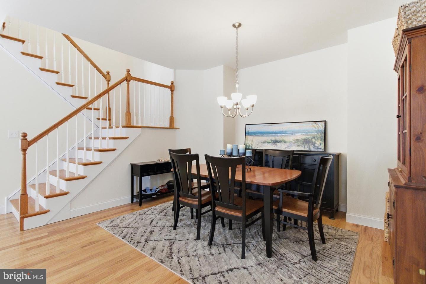 240 Aster Avenue photo 6