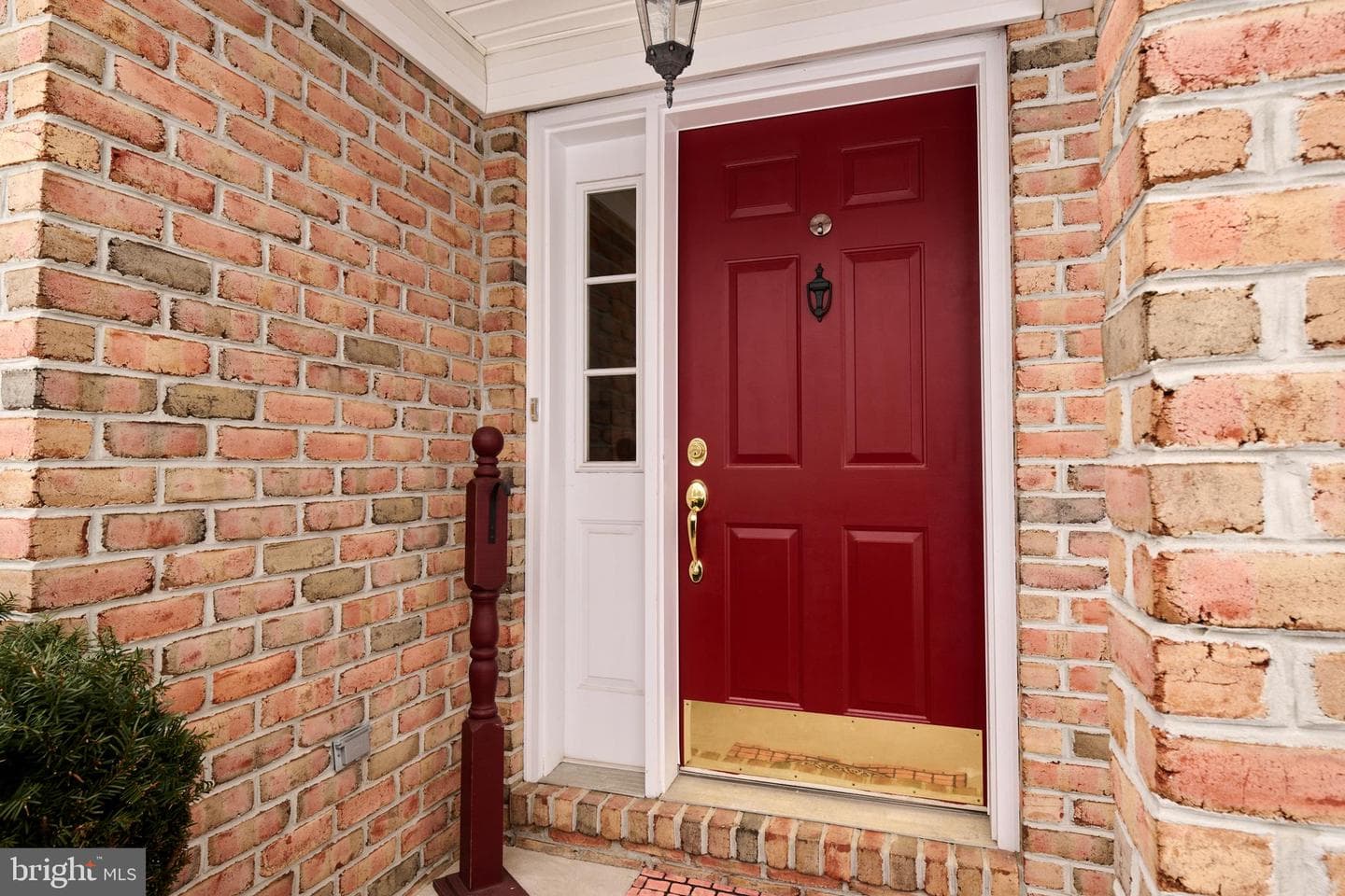 1736 Cambridge Drive photo 3