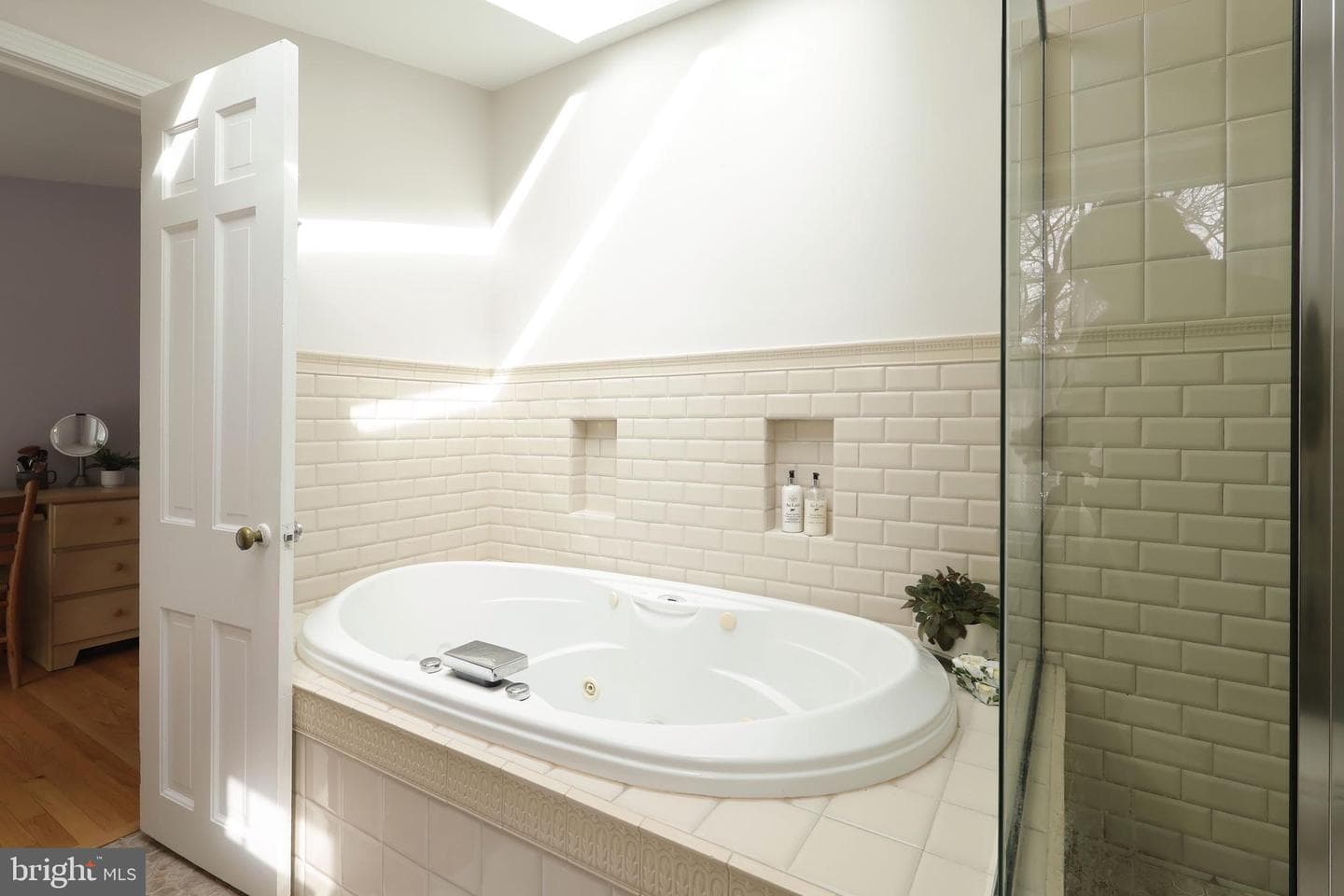 312 S Buckhout Street photo 42
