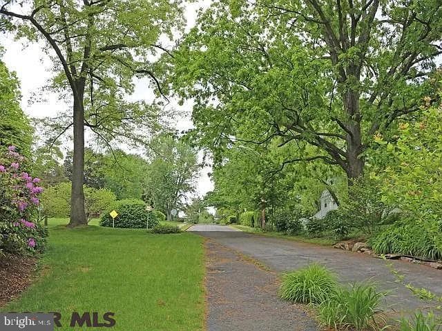312 S Buckhout Street photo 56