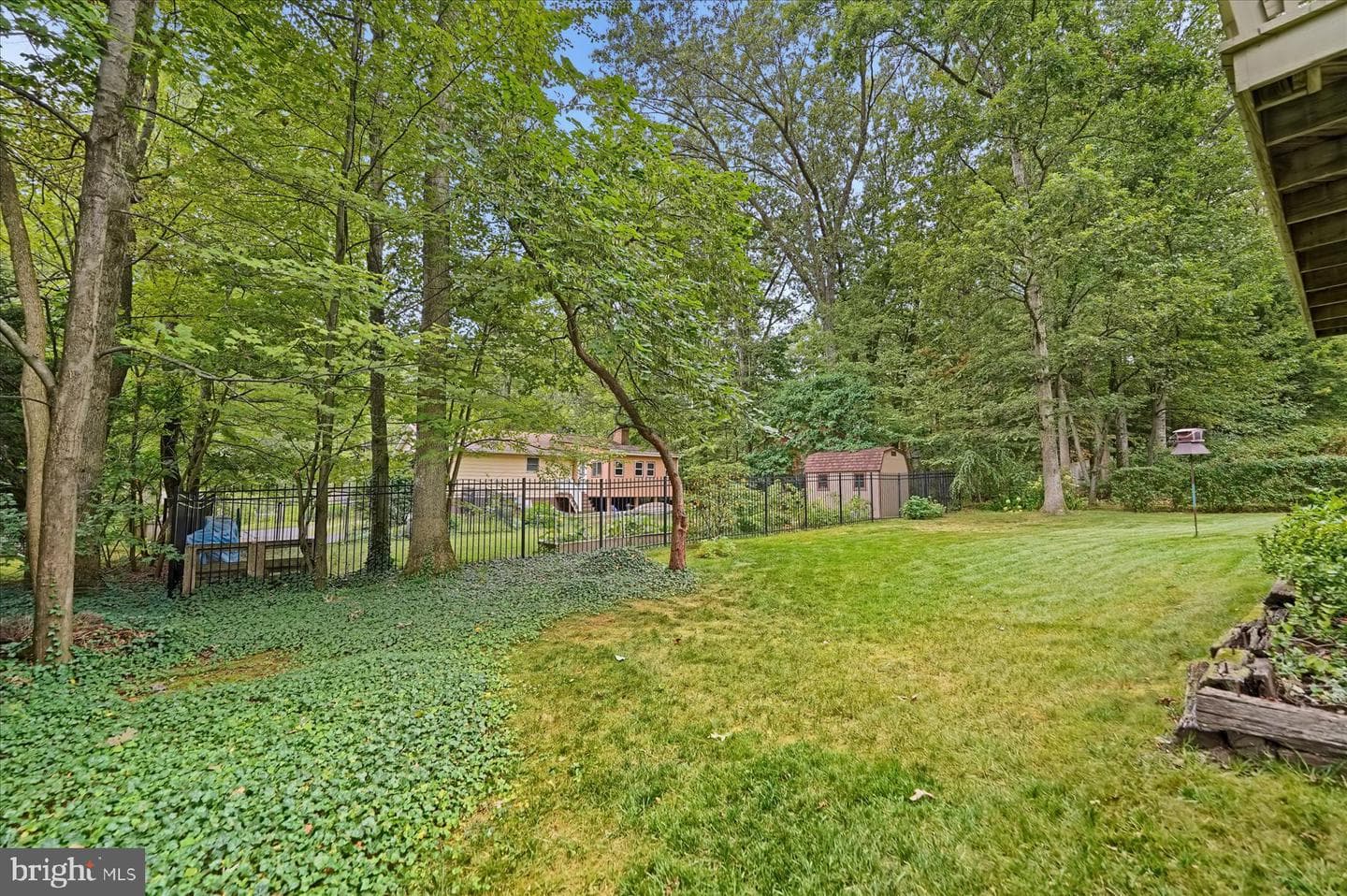 552 Lanceshire Lane photo 4