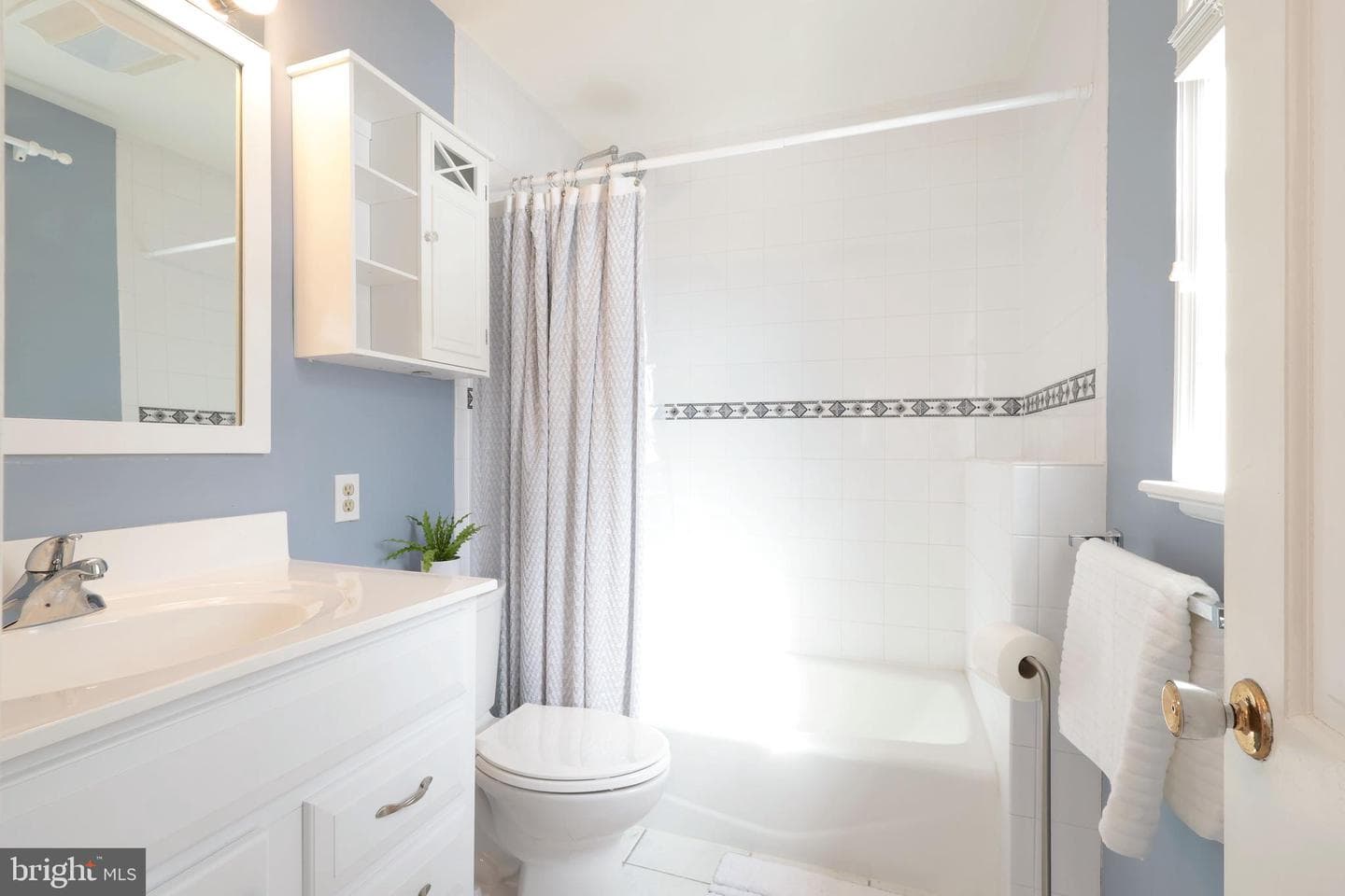 1027 Greenbriar Drive photo 30