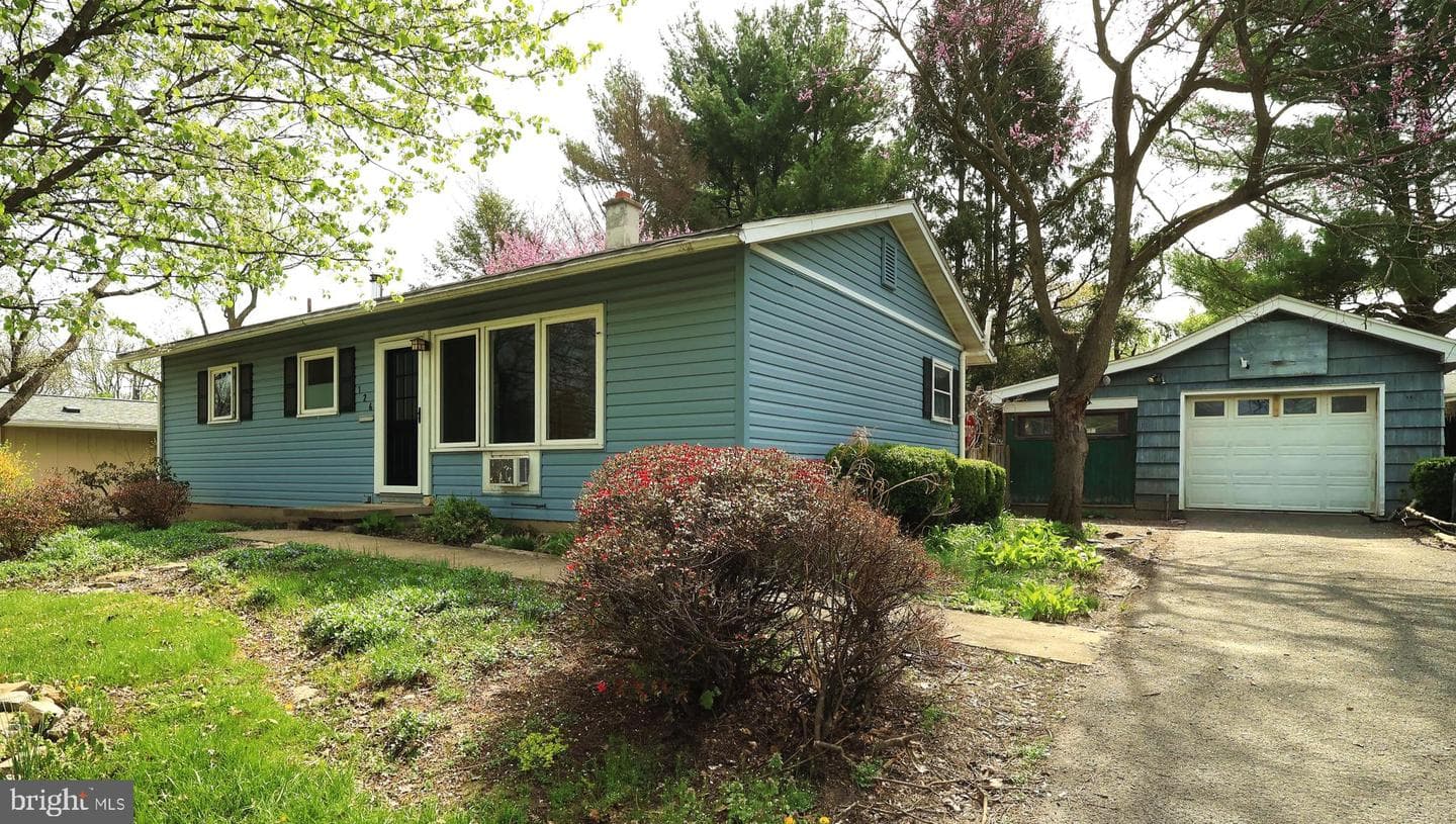 126 W South Hills Avenue