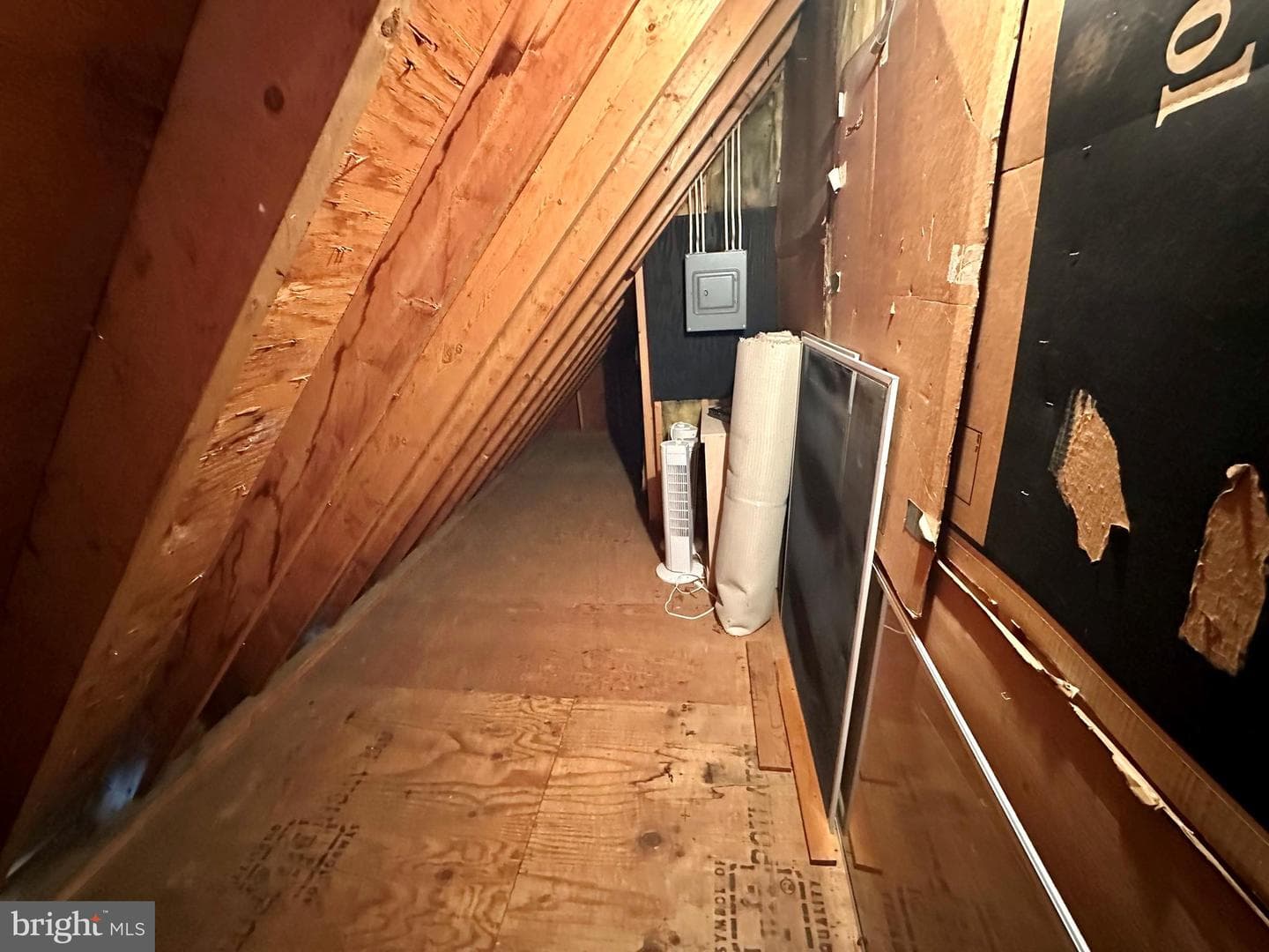 207 Canterbury Drive photo 35