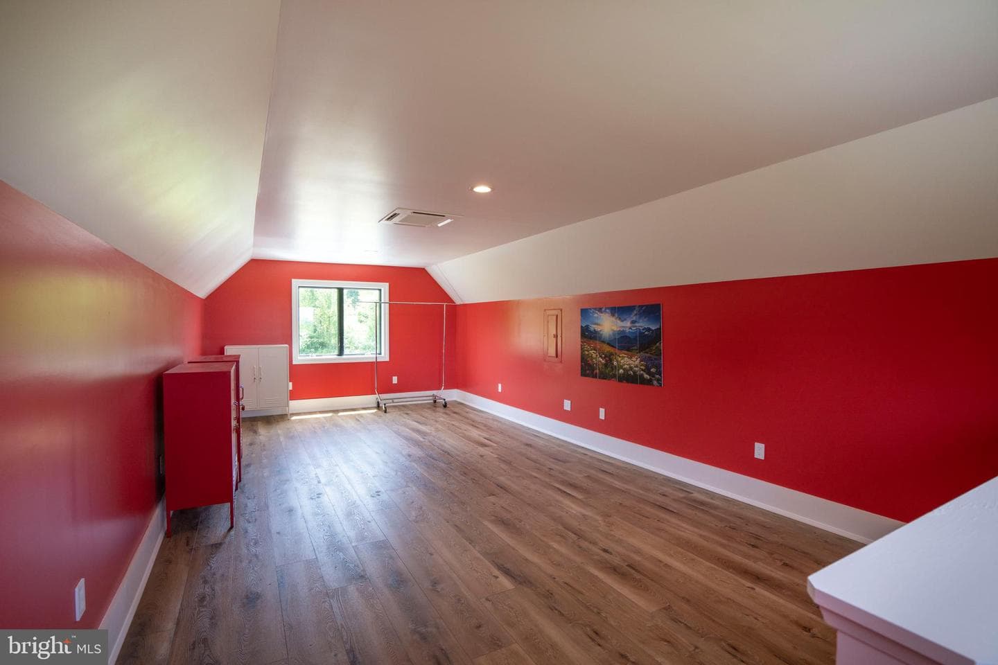 373 W Crestview Avenue photo 94