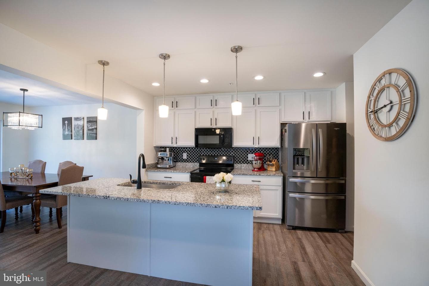 266 Isabella Circle photo 7