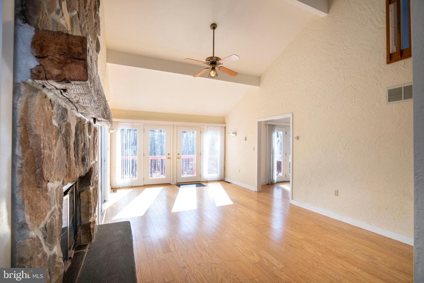 50 Toms Lane photo 15