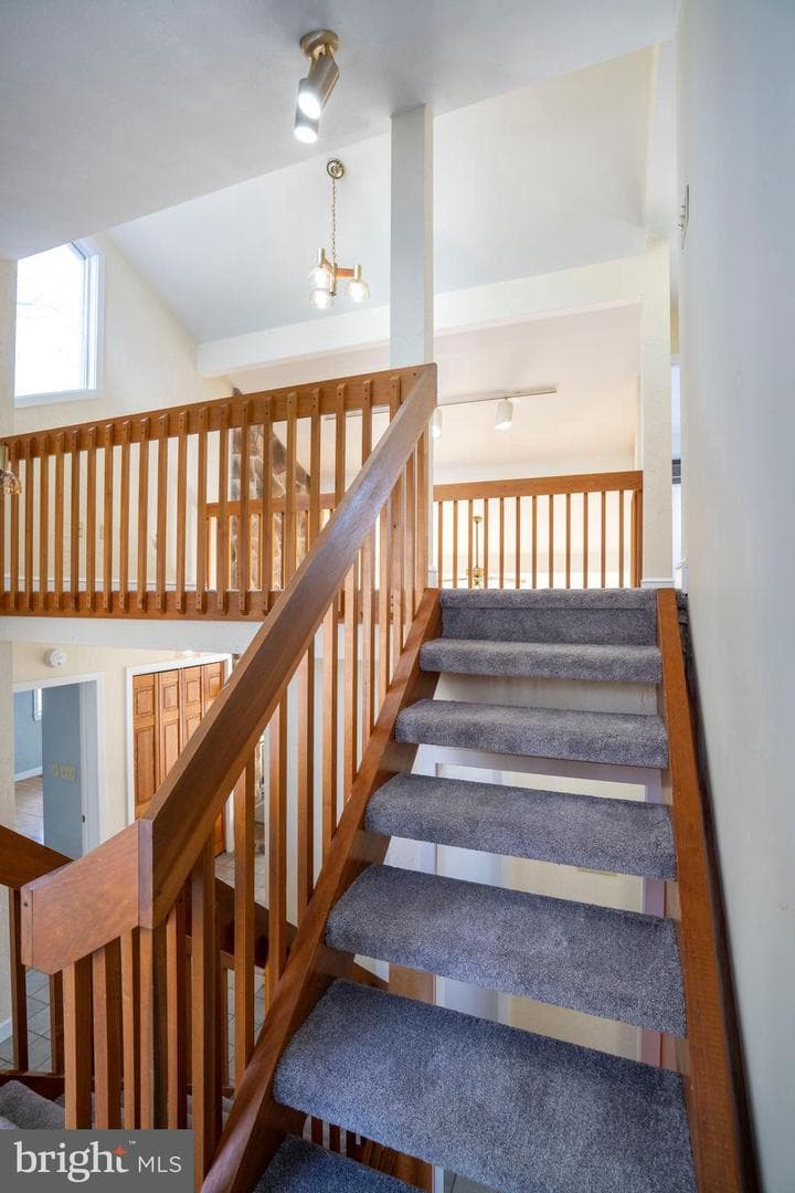 50 Toms Lane photo 47