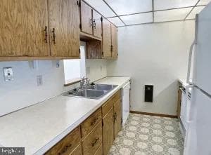 836 W Aaron Drive photo 7
