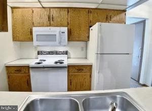 836 W Aaron Drive photo 8
