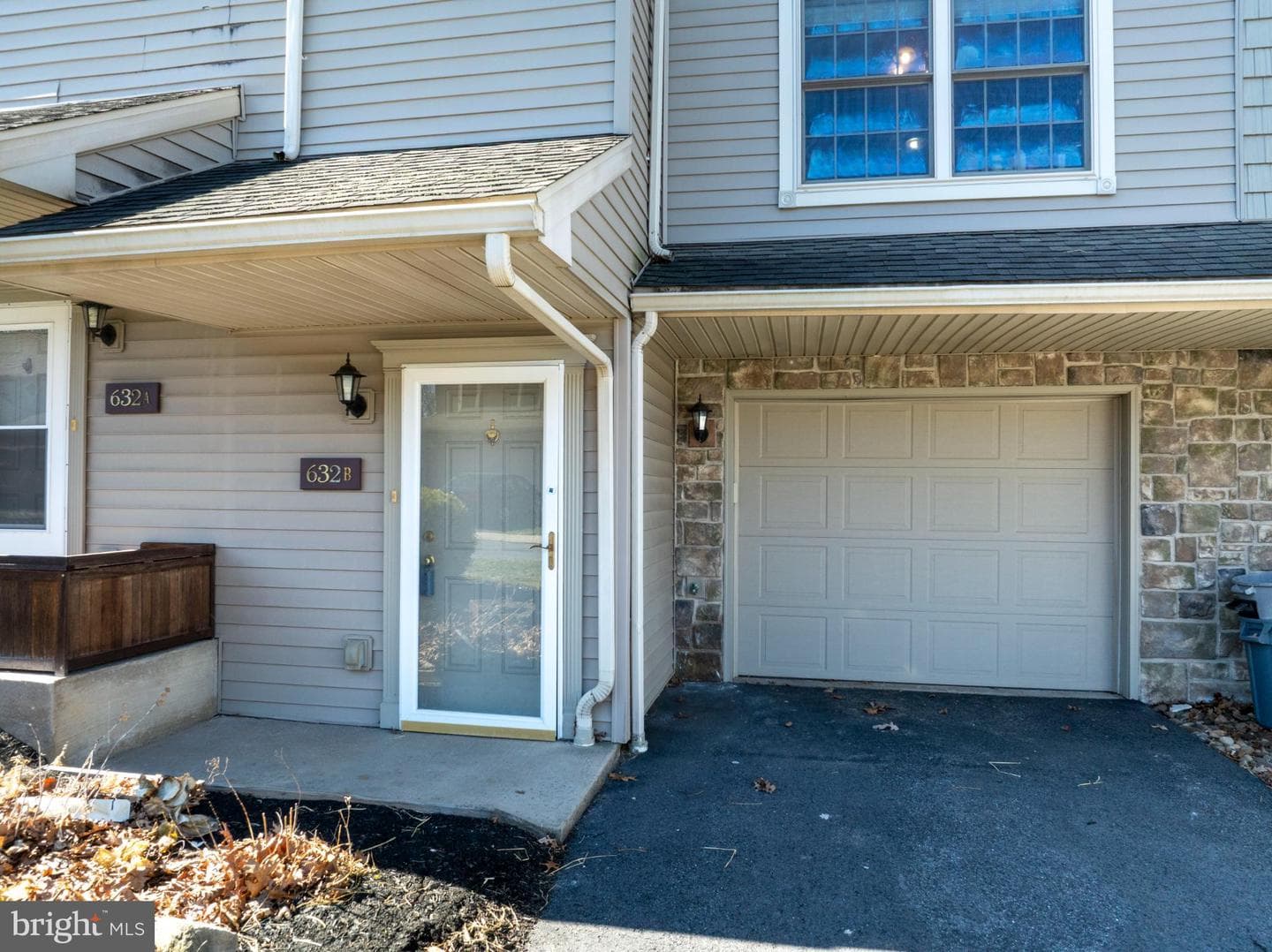 632 Oakwood Avenue #b