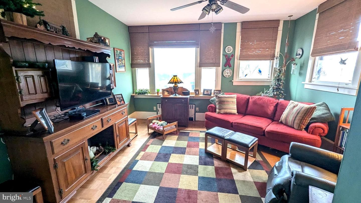 355 E Curtin Street photo 20