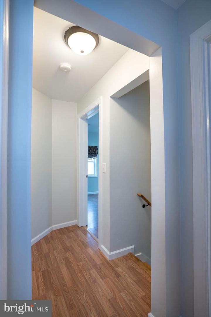 328 E Logan Street photo 40
