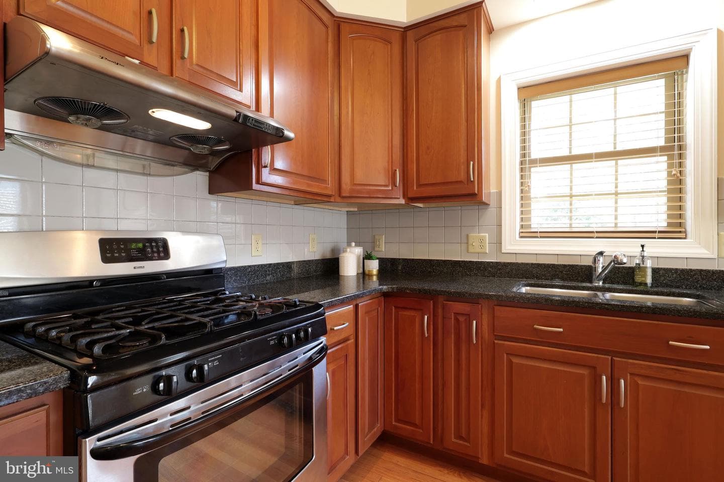 102 Abbott Lane photo 25