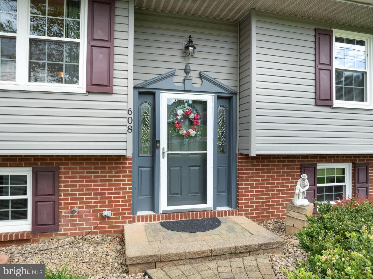 608 Blanchard Street photo 4