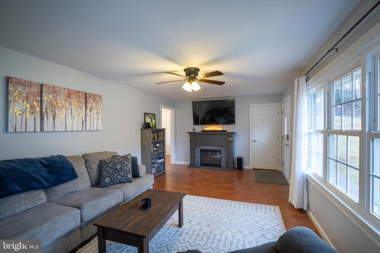 354 W Sycamore Road photo 5