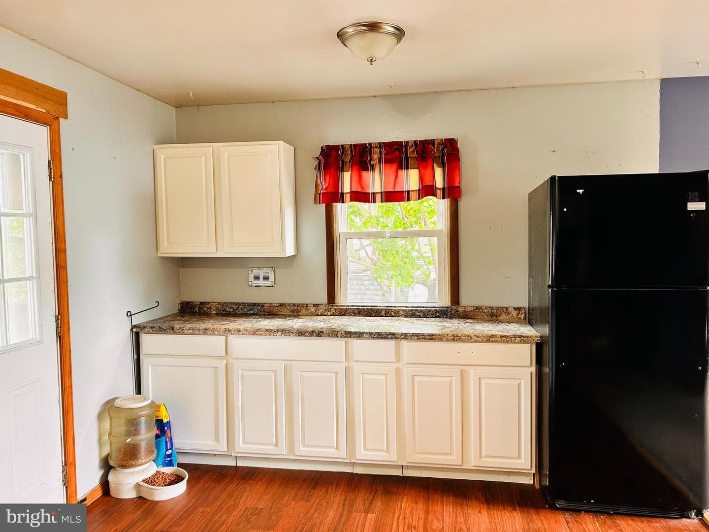 211 N Vanessa Drive photo 9
