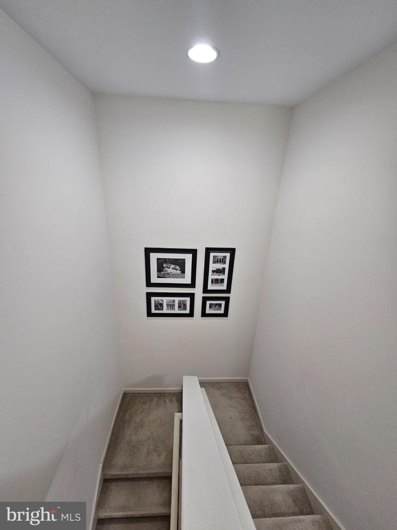106 Lincoln Avenue photo 16