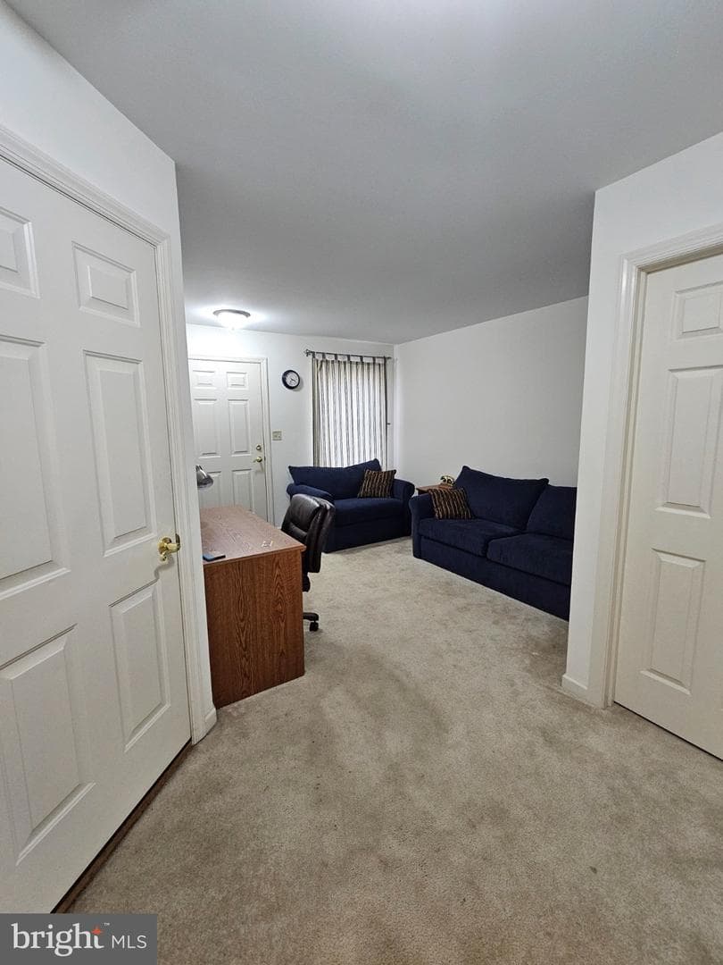 106 Lincoln Avenue photo 4
