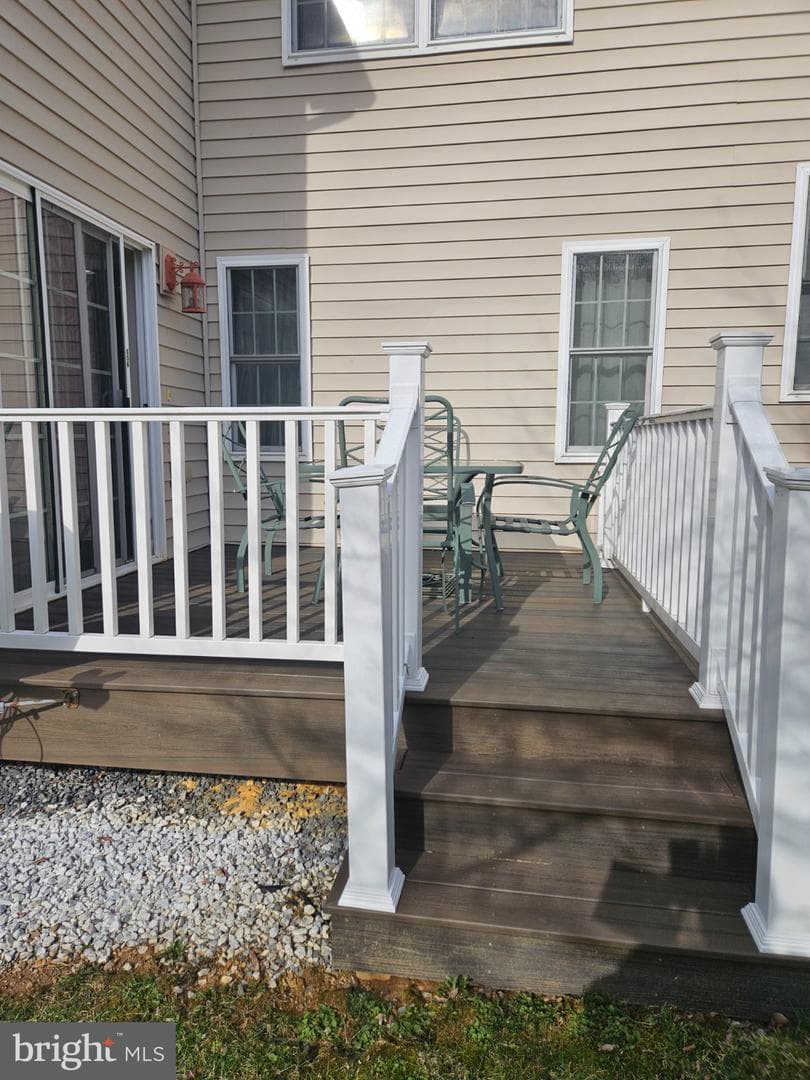 106 Lincoln Avenue photo 41
