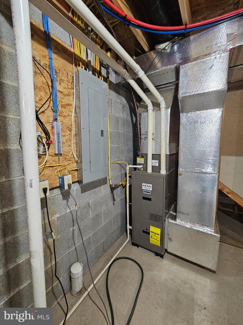 106 Lincoln Avenue photo 49